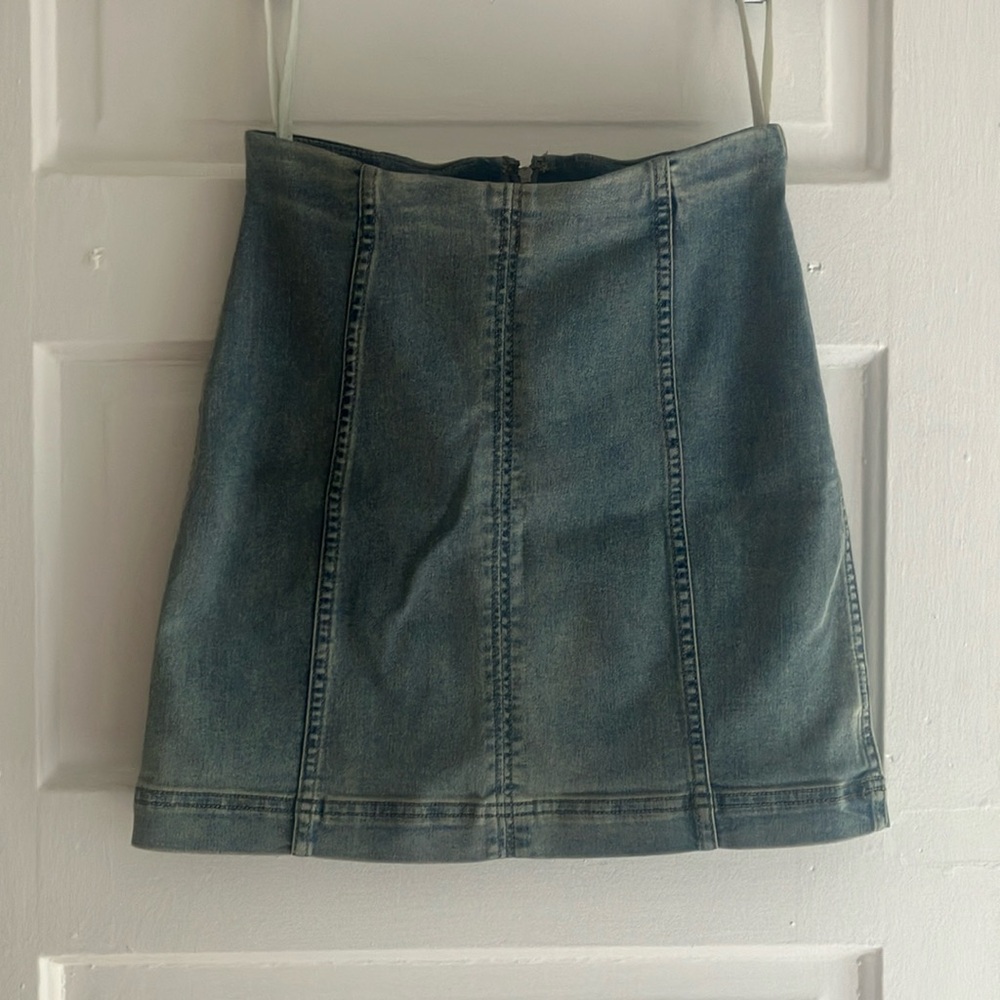 Free people denim skirt - size 2